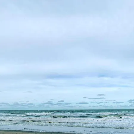Near Marina & Golf * ニーウポールト